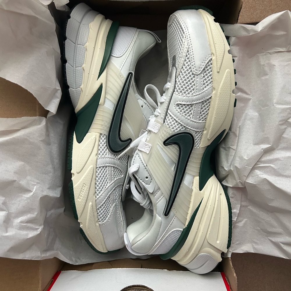 Nike Men's White and Dark Green Sneakers